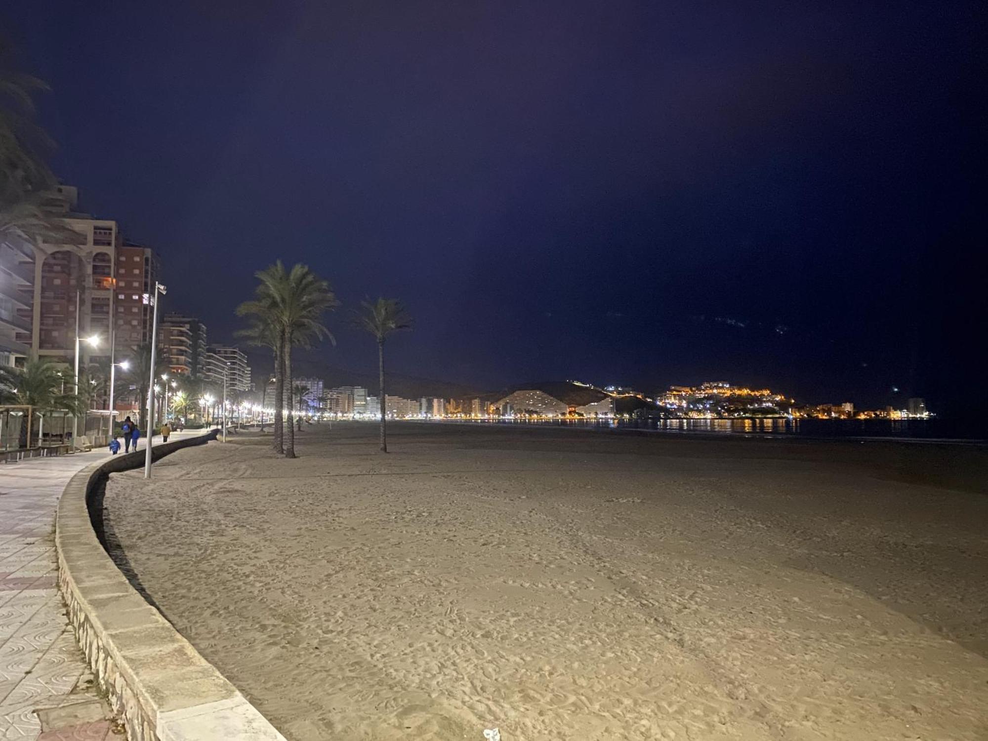 Beachfront And Cozy Apartment Cullera Exterior photo