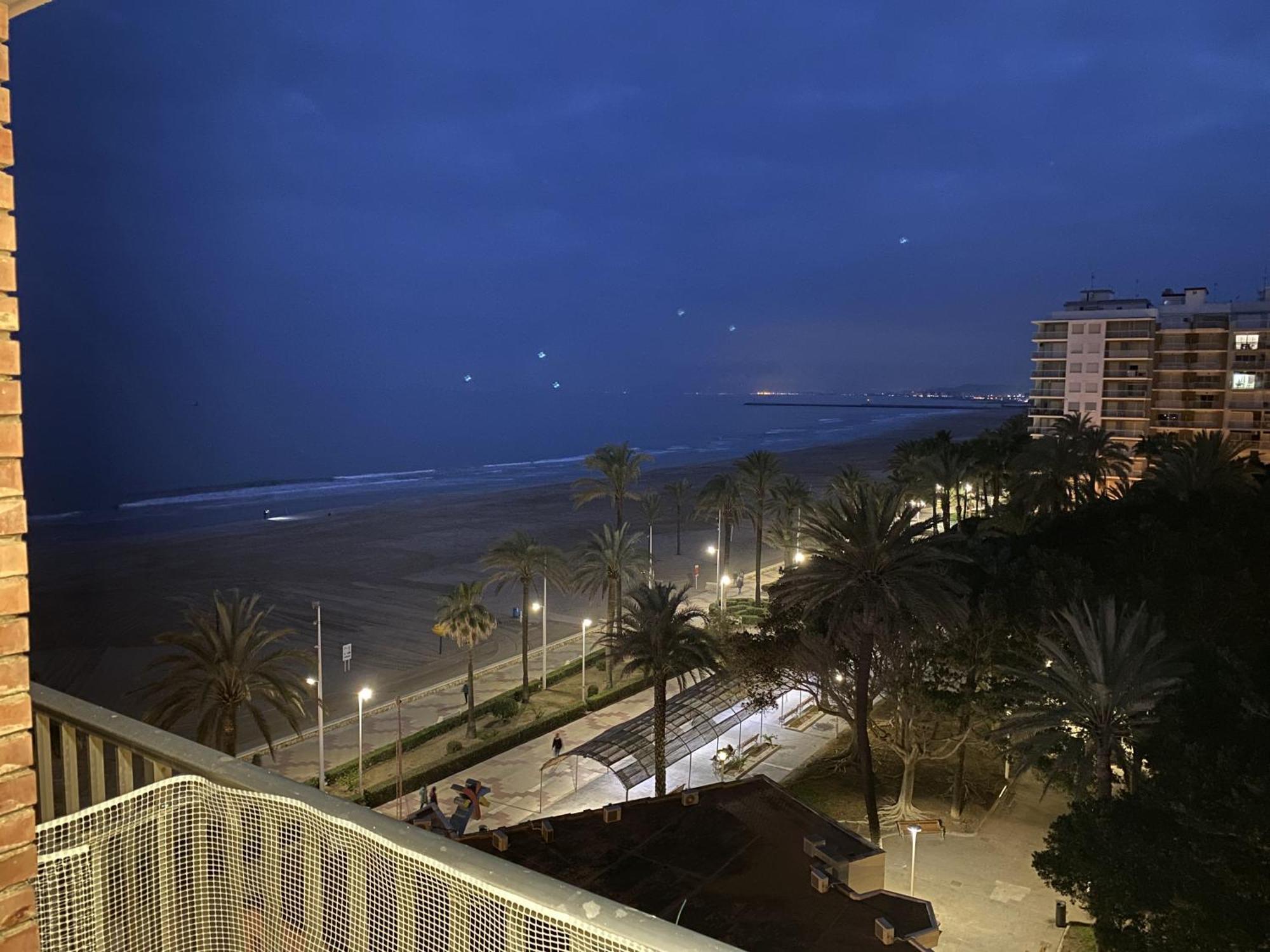 Beachfront And Cozy Apartment Cullera Exterior photo